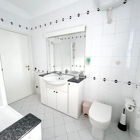 Onemorepage Family House - Un Da Favola Apartment *