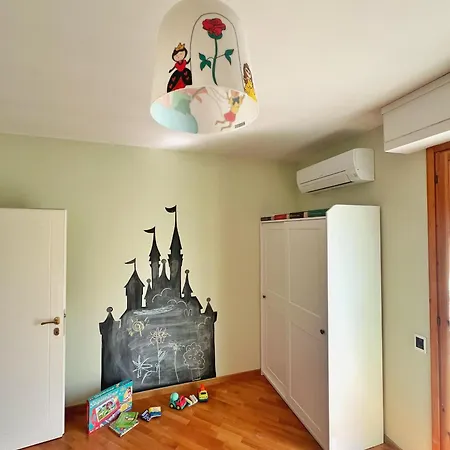 Onemorepage Family House - Un Da Favola